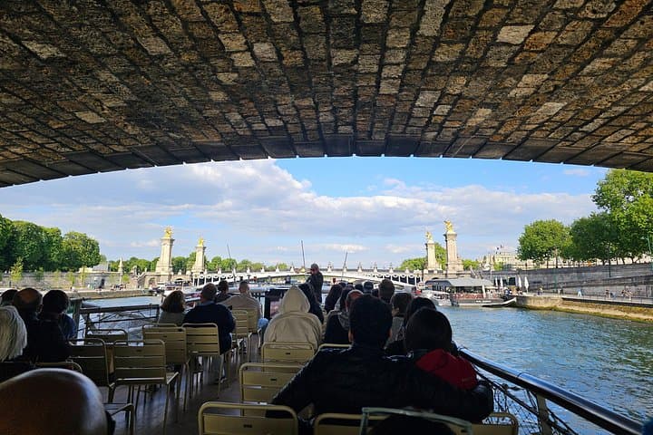 Paris Saint Germain Private Walking Tour with Cruise Option — photo 13