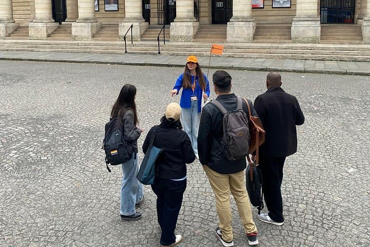 Paris Saint Germain Private Walking Tour with Cruise Option — photo 7