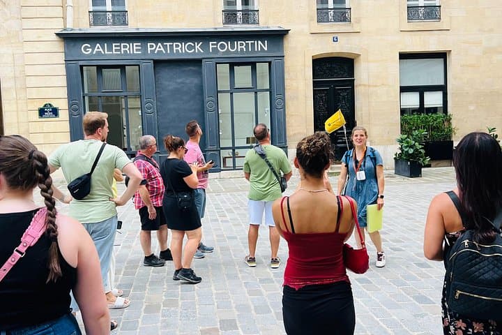 Paris: Private TV Character Walking Tour with River Cruise Option — photo 3