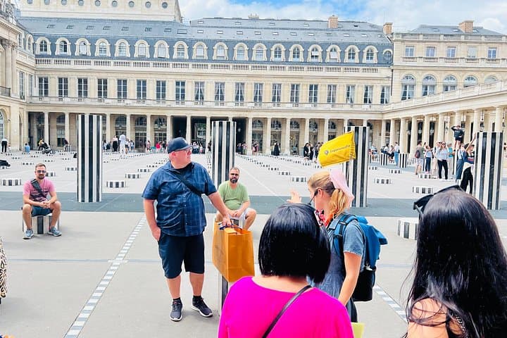 Paris: Private TV Character Walking Tour with River Cruise Option — photo 12
