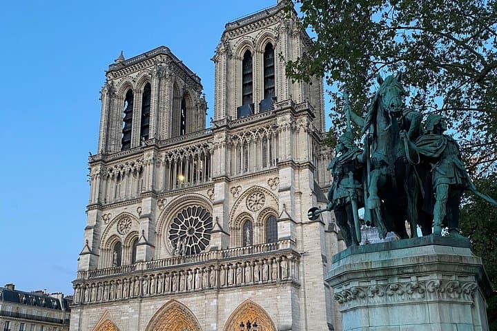 Paris Notre-Dame Interior or Exterior Walking Tour — photo 11