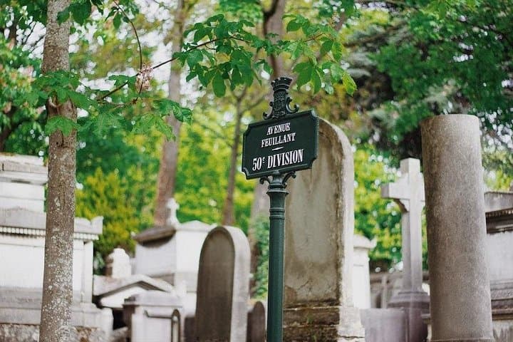 Private Père Lachaise Cemetery Walking Tour — photo 14