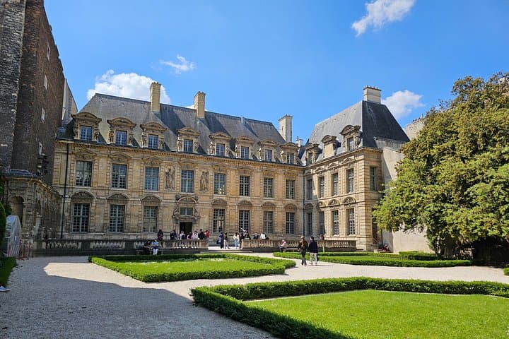 Paris Le Marais Private Walking Tour — photo 14