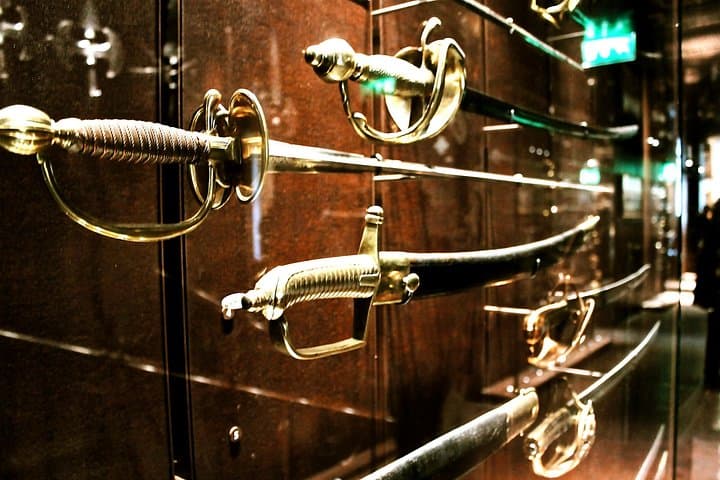 Skip the line Les Invalides World War Museum Guided Tour 8ppl Max — photo 14