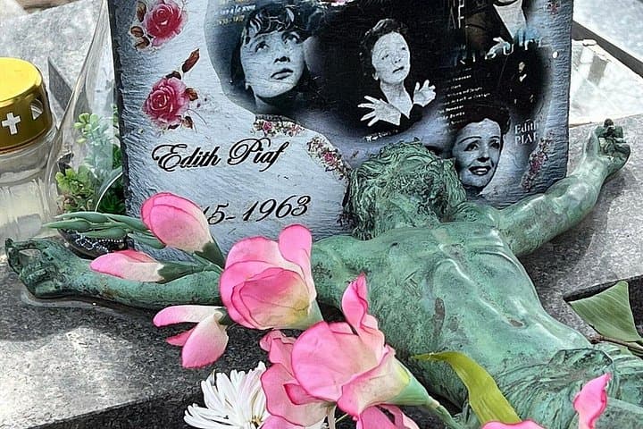 Pere Lachaise Cemetery Paris Exclusive Guided Walking Tour — photo 12