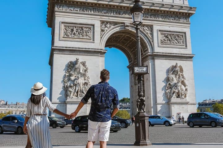Private 4-hour City tour of Paris with Driver and Local Guide — photo 3