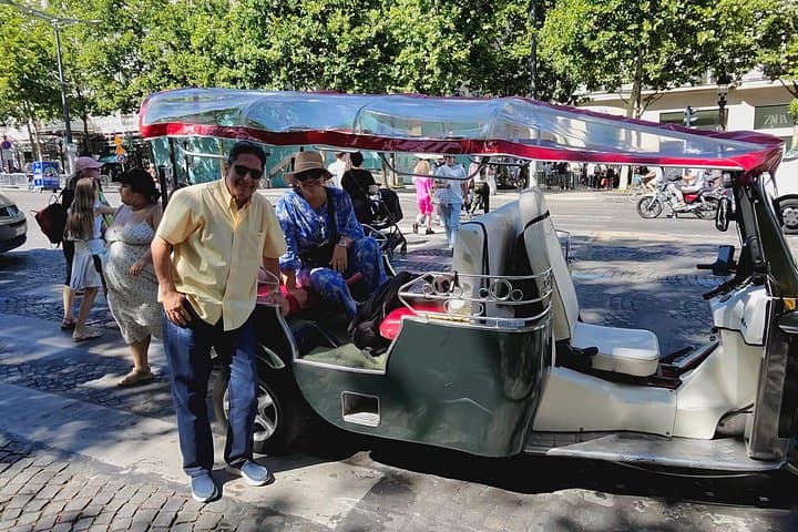 Paris Sightseeing by Tuk Tuk Golf Cart 2 hours — photo 6