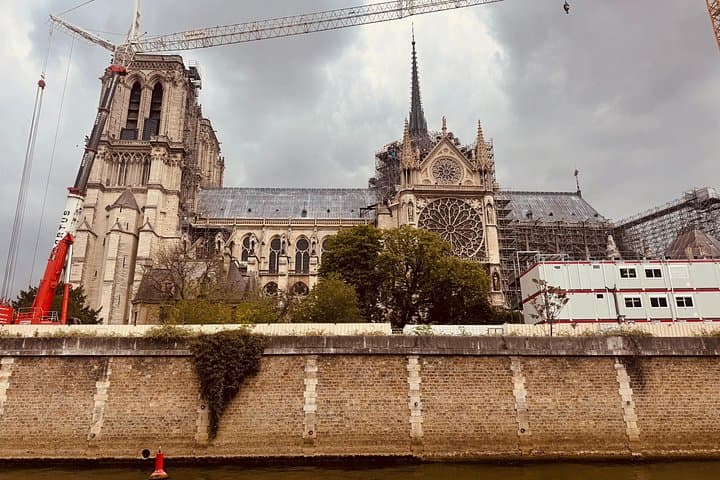 Private Notre Dame Outdoor Tour with Sainte Chapelle Entry. — photo 6