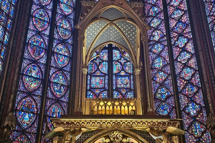 Private Notre Dame Outdoor Tour with Sainte Chapelle Entry. — photo 10
