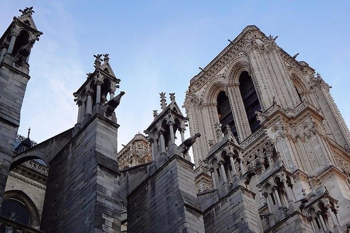 Private Notre Dame Outdoor Tour with Sainte Chapelle Entry. — photo 11