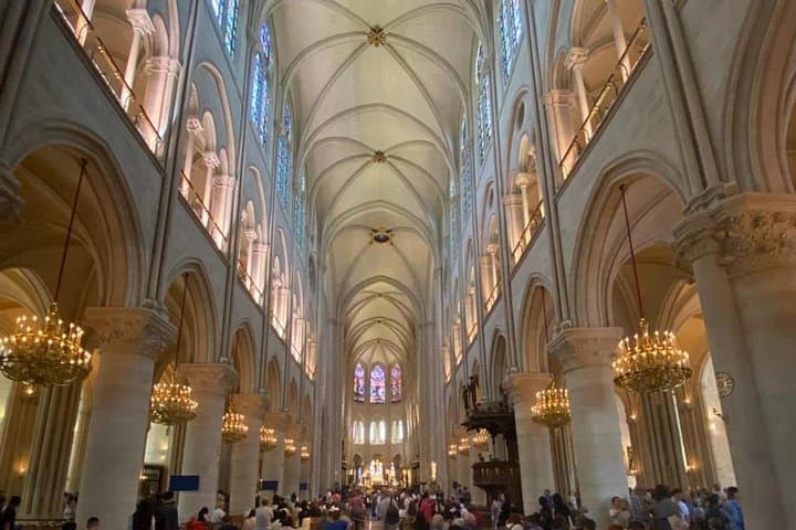 Notre-Dame Cathedral Guided Tour — photo 2