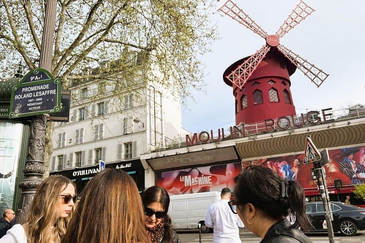 Montmartre & Sacré Coeur : Museum & Coffee In A Tiny Group Tour — photo 1