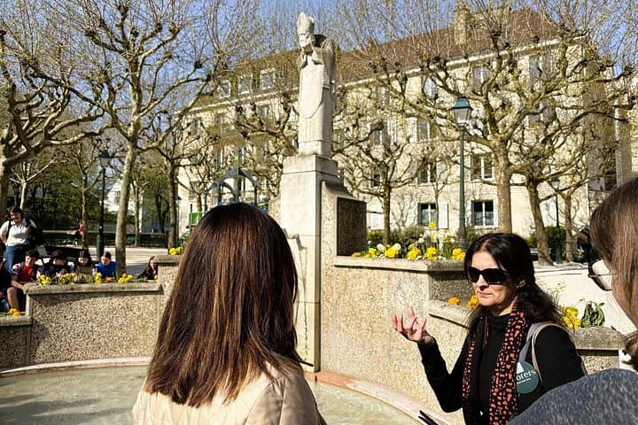 Montmartre & Sacré Coeur : Museum & Coffee In A Tiny Group Tour — photo 3