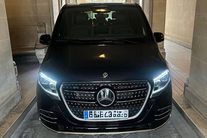 Private transfer Paris  Beauvais - One way — photo 8