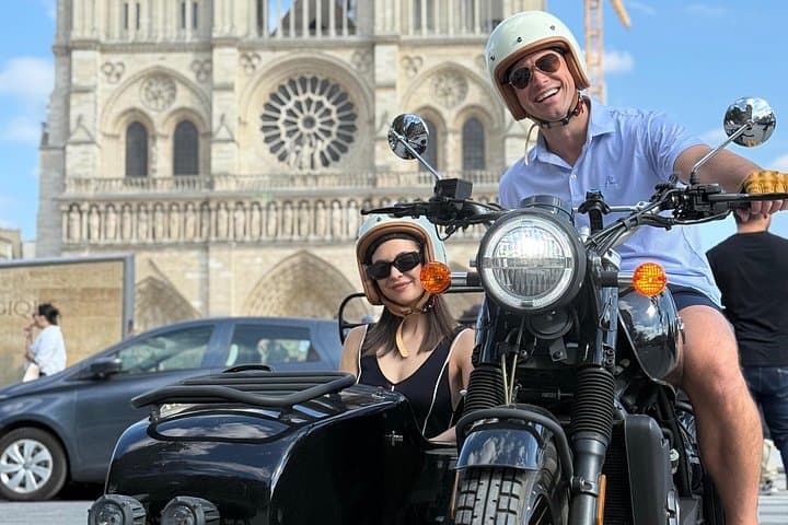 Vintage Side-car Tour and Crepe tasting near the Eiffel Tower — photo 5