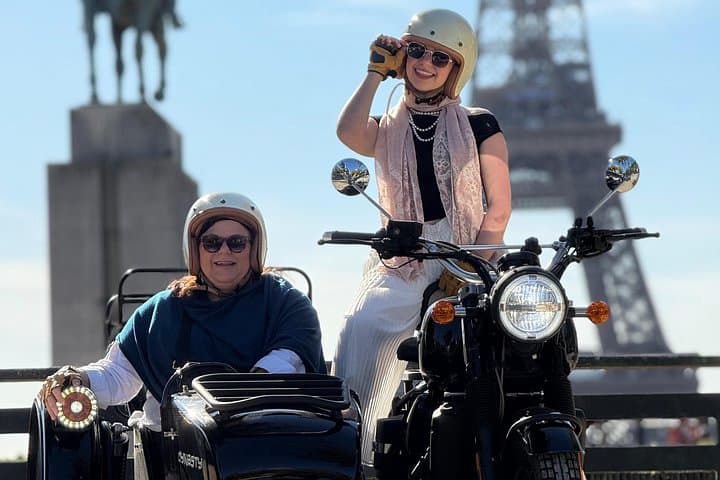 Vintage Side-car Tour and Crepe tasting near the Eiffel Tower — photo 9