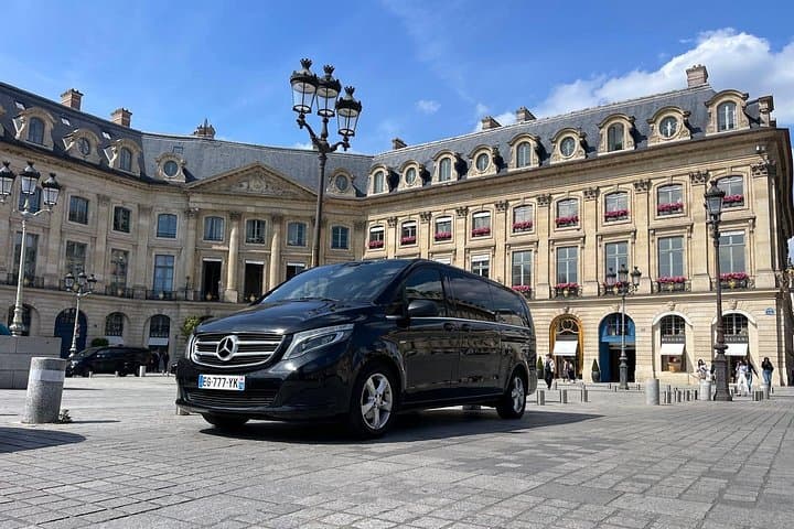 Paris Luxury Minivan City Tour with Audio Guide — photo 14