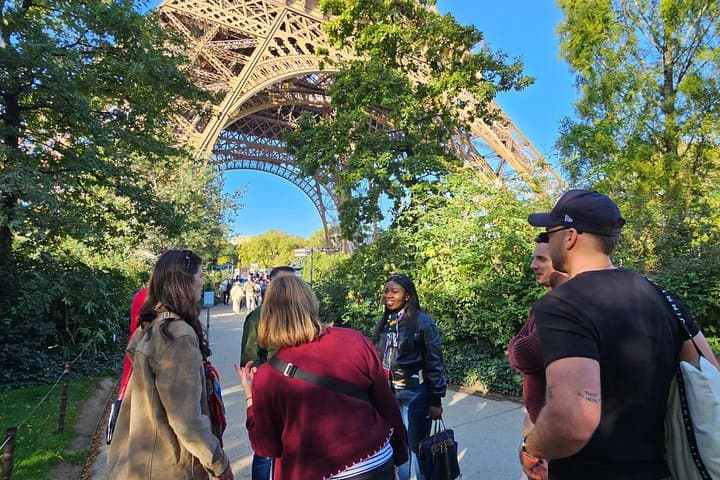 Eiffel Tower Guided Tour by Stairs Optional Top floor by Elevator — photo 9