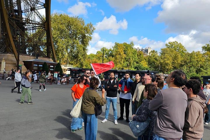 Eiffel Tower Lift Reserved Access Top or 2nd Floor -Max 10guests. — photo 11