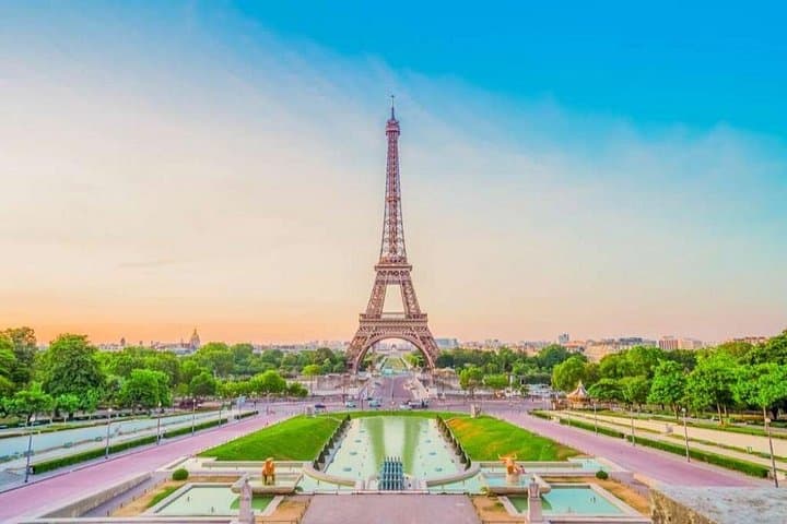 Paris Luxury Minivan City Tour with Audio Guide — photo 2