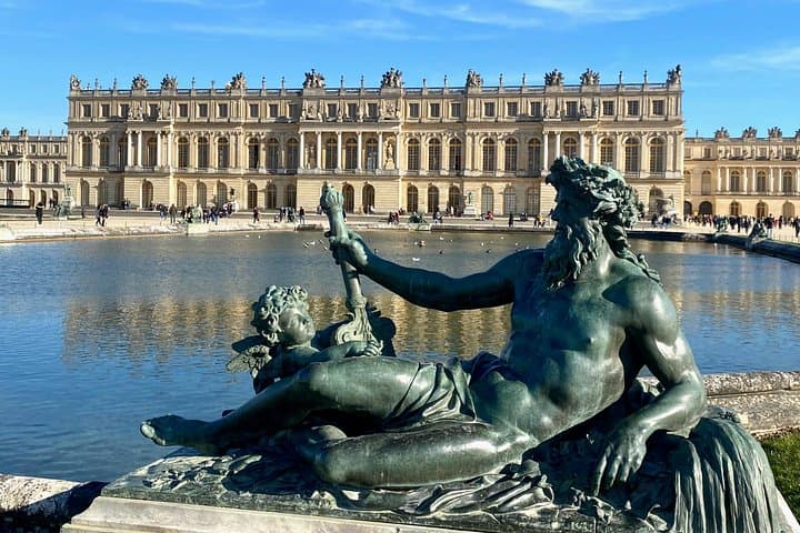 7 day Paris Must-Do Burgundy Champagne Culture Wine Small Group15 — photo 10