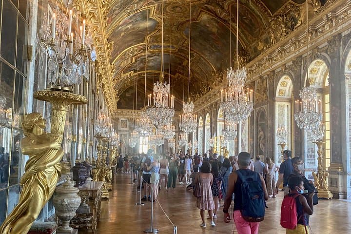 7 day Paris Must-Do Burgundy Champagne Culture Wine Small Group15 — photo 11