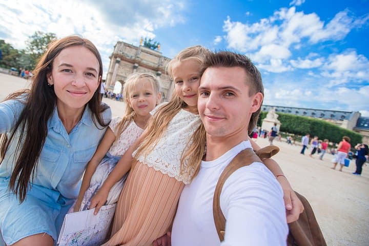 Paris Private Family Tour - Highlights & the Best Museum for Kids — photo 3