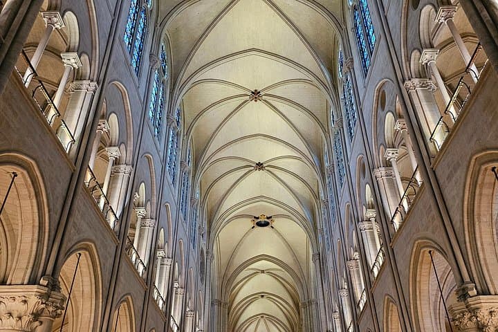 Notre Dame Outdoor Walking Tour and Entrance to Sainte Chapelle — photo 15