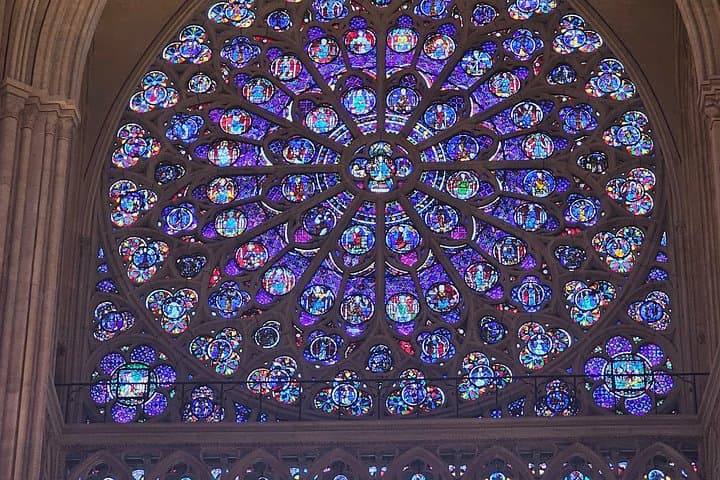 Notre Dame Outdoor Walking Tour and Entrance to Sainte Chapelle — photo 19