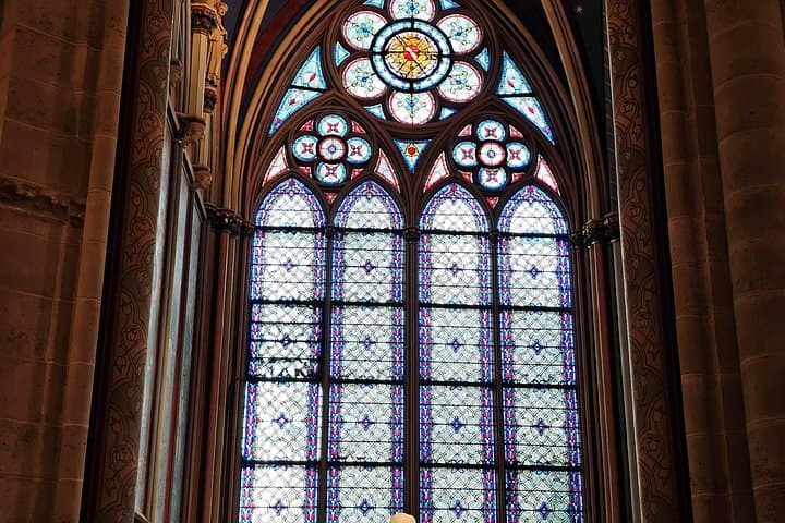 Notre Dame Paris Outdoor Tour with Crypt Entry — photo 12