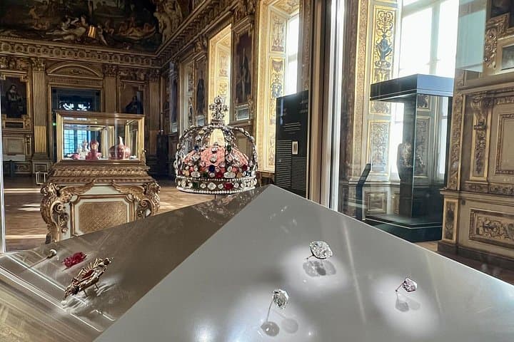 Private Family Louvre Tour for Kids with Interactive Activities — photo 4