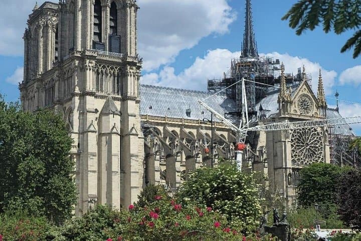 Île de la Cité Guided Tour & Exterior Notre Dame — photo 14