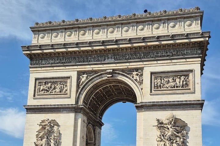 Transfers between Paris and Paris Disneyland Versaille Airports — photo 4