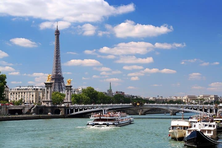 Seine River Sightseeing Cruise and Hop-On Hop-Off Options — photo 7