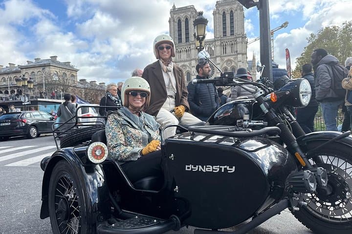 Side-car Paris Visit with a River Cruise — photo 10