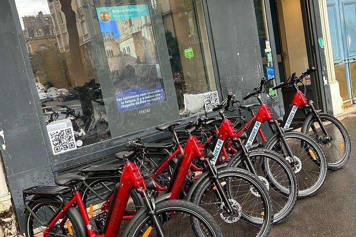 Paris: Small Group Highlights E-Bike Guided Tour — photo 9