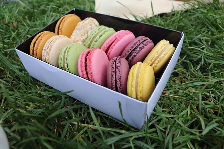 Paris Macaron Baking Activity in a Real Pâtisserie — photo 1