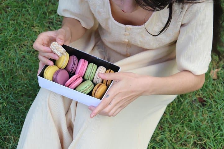 Paris Macaron Baking Activity in a Real Pâtisserie — photo 8