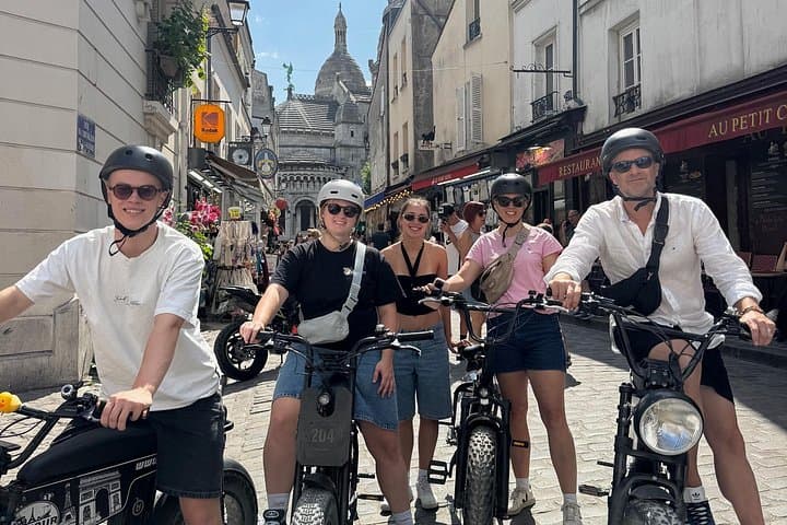 Semi-private electric bike tour DE Montmartre — photo 1