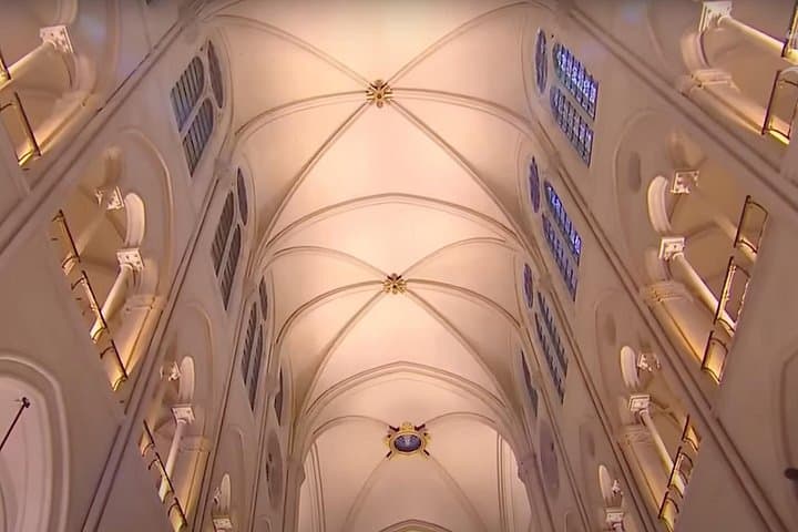 Notre Dame de Paris: Semi Private or Private Guided Tour Guide — photo 8