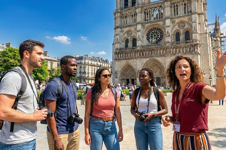 Notre Dame Interior and Exterior Small Group Guided Tour — photo 1