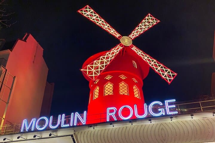 Moulin Rouge Show with Private Chauffeur & Hotel Pickup — photo 1