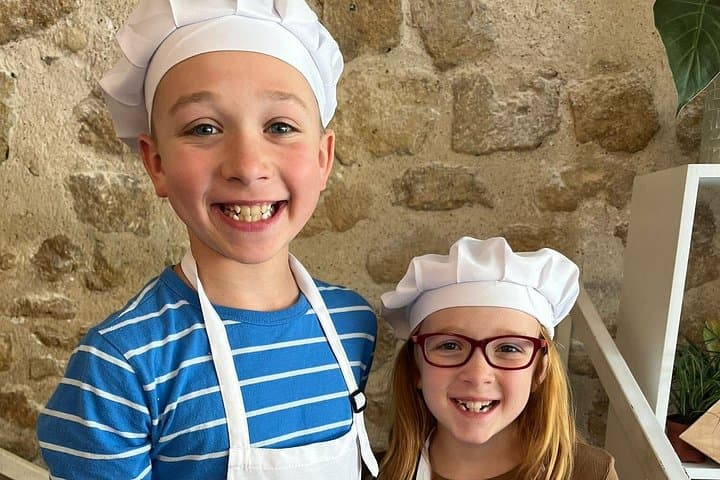 Fun Macaron Class for Families in Paris — photo 11