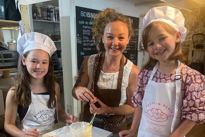 Fun Macaron Class for Families in Paris — photo 13