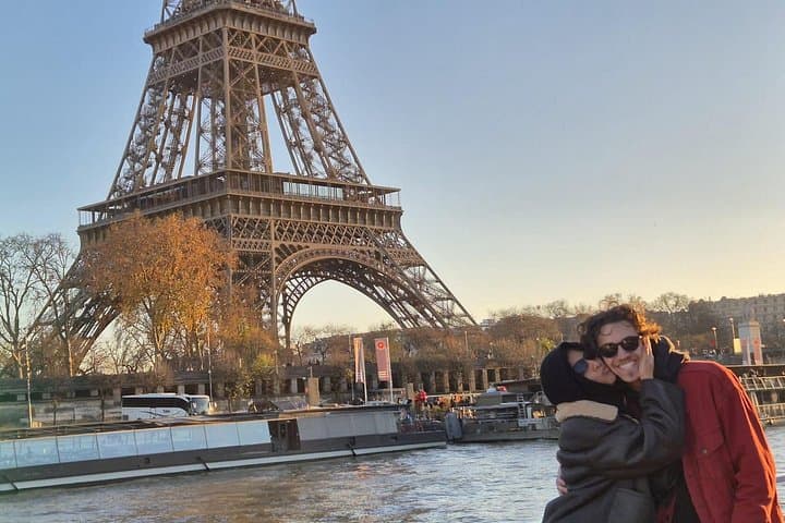Paris Seine River Sightseeing Guided Cruise Vedettes du Pont Neuf — photo 17