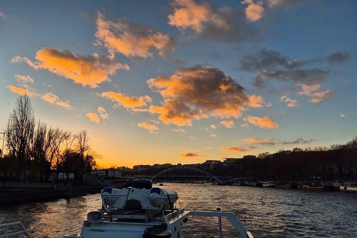 Paris Seine River Sunset & Evening Champagne Cruises — photo 17