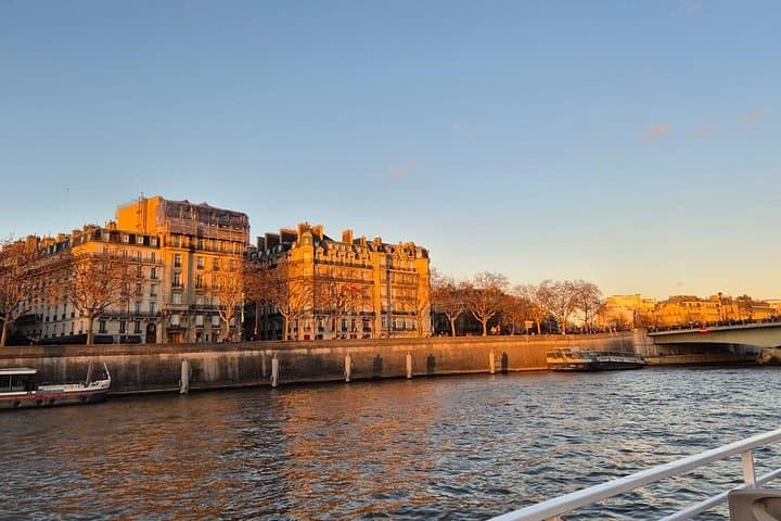 Paris Seine River Sunset & Evening Champagne Cruises — photo 8