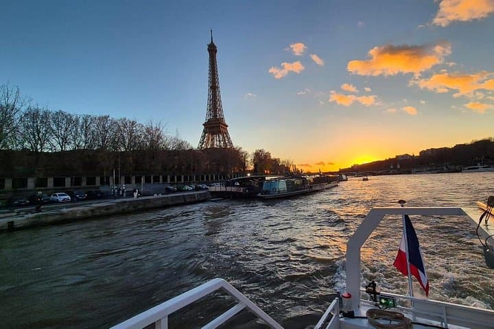 Paris Seine River Sunset & Evening Champagne Cruises — photo 15