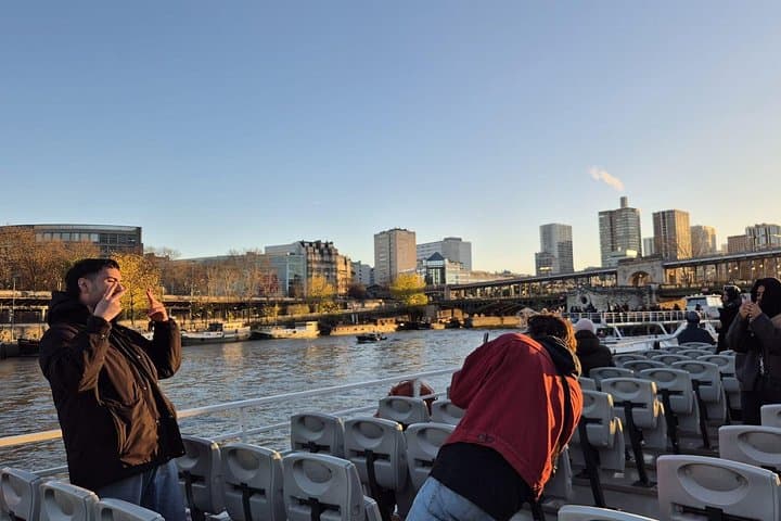Paris Seine River Sunset & Evening Champagne Cruises — photo 16