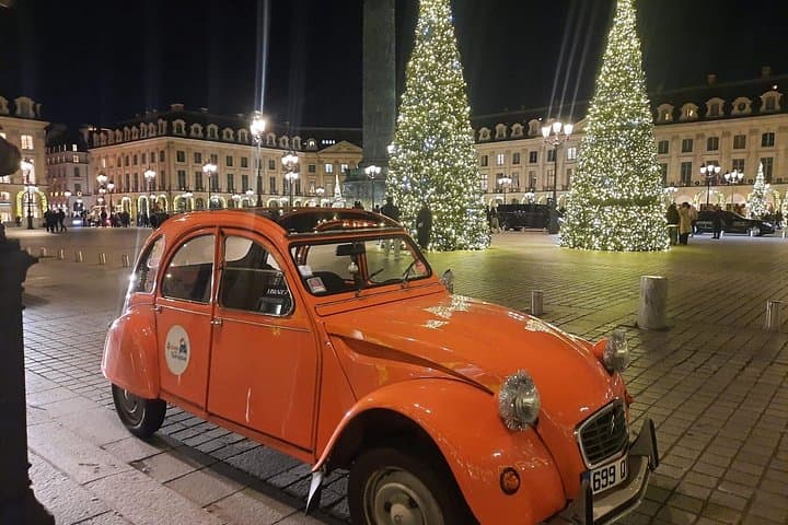 Private tour Paris Christmas lights tour 2 hours in Citroën 2CV — photo 2